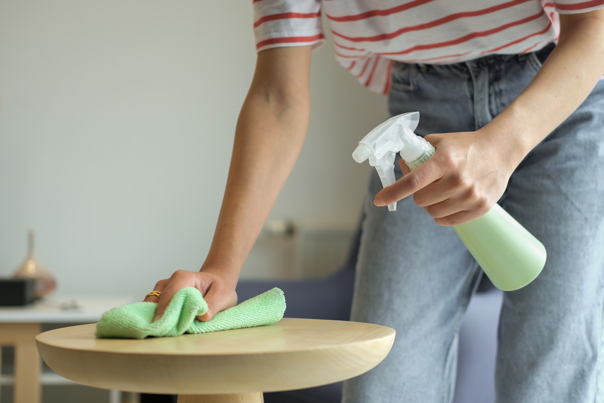 Embracing Sustainability: Eco-Friendly Cleaning Solutions for a Healthier Home and Environment